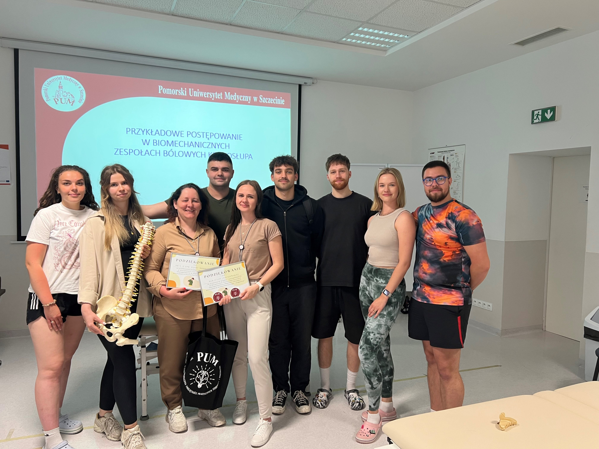 Rozbroić ból kręgosłupa! Inauguracyjne warsztaty praktyczne dla studentów PUM