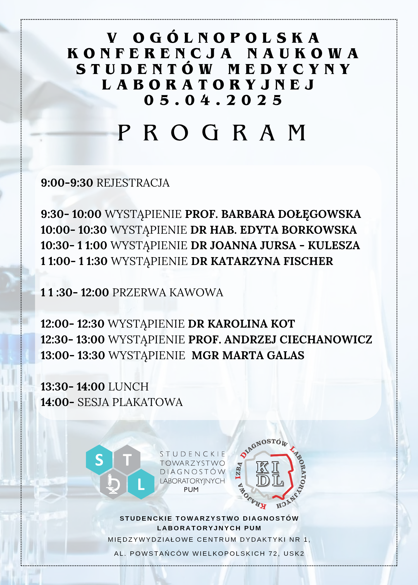 Na szaro niebieskim tle mikroskop oraz próbówki. Zdjęcie z napisem informującym o warsztatach oraz z programem. w dolnej części loga organizatorów