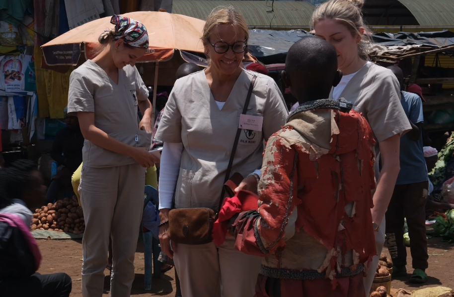 Medycy o wielkich sercach. Studenci PUM i Lekarze USK-1 na misji w Kenii