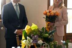 Uwieńczeniem uroczystości było wręczenie statuetki Profesorowi Bogusławowi Machalińskiemu przez rektora-elekta.