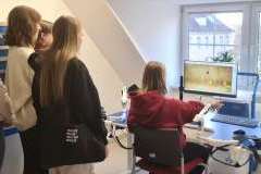 Uczniowie z LO nr 1 w Szczecinie w Międzywydziałowym Centrum Dydaktyki Nr 2 PUM.