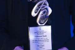 Szklana statuetka z grawerowaną tabliczką