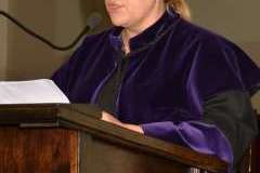 Absolwentki Położnictwa w czepkach, gotowe do pracy