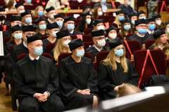 Doktorzy i doktorzy habilitowani z dyplomami PUM