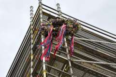 wiecha wciągana na budynek