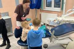 Edukacyjne spotkanie w Katedrze i Zakładzie Stomatologii Zachowawczej i Endodoncji