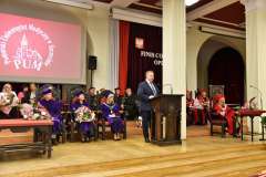 Czapki w górę! – absolwenci kierunku lekarskiego