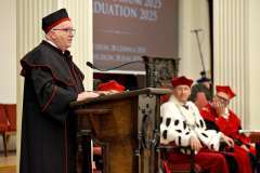 Hat's up! - Uroczystość Absolutorium Programów Anglojęzycznych PUM