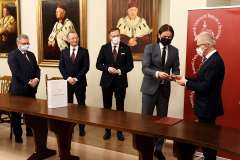 Odznaka honorowa Ministra Zdrowia 03