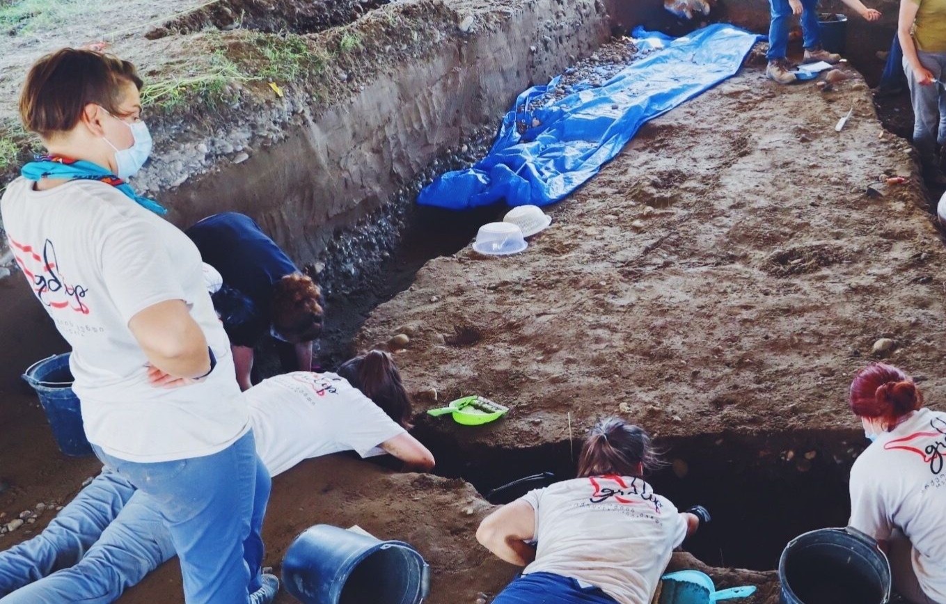 Polska Baza Genetyczna Ofiar Totalitaryzmów (PBGOT) wspiera identyfikację ofiar Wielkiego Terroru w Gruzji