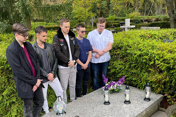 Cześć pamięci z pokolenia na pokolenie …