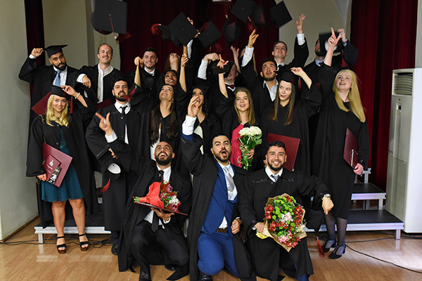 Absolutorium studentów Programu Anglojęzycznego  / Graduation Ceremony of the English Program