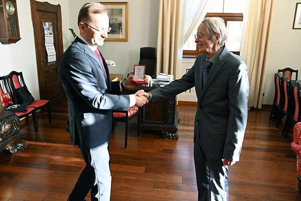 Medale „Za zasługi dla PUM”