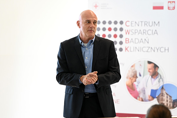 By spełniać najwyższe standardy