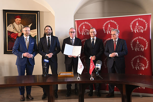 Profesor PUM konsultantem krajowym w dziedzinie pediatrii