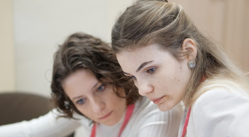 1. miejsce w studentek PUM w ogólnopolskim konkursie opieki farmaceutycznej