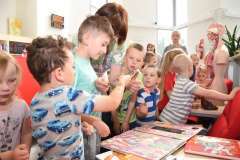 Odwiedziny dzieci z przedszkola