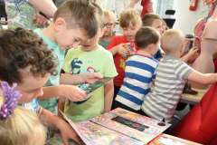 Odwiedziny dzieci z przedszkola